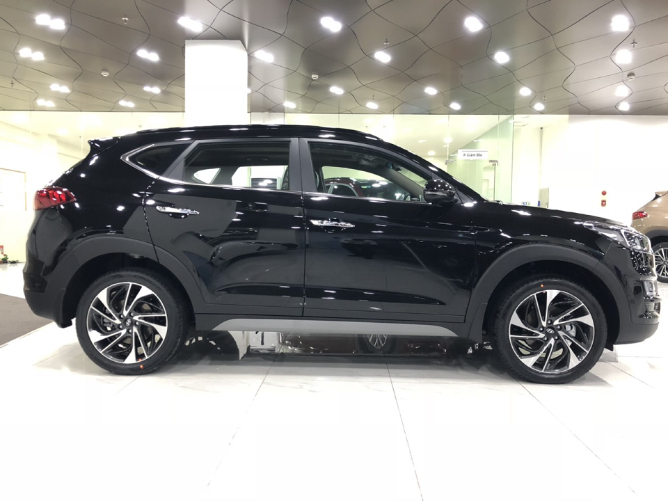 Thân xe Tucson Turbo
