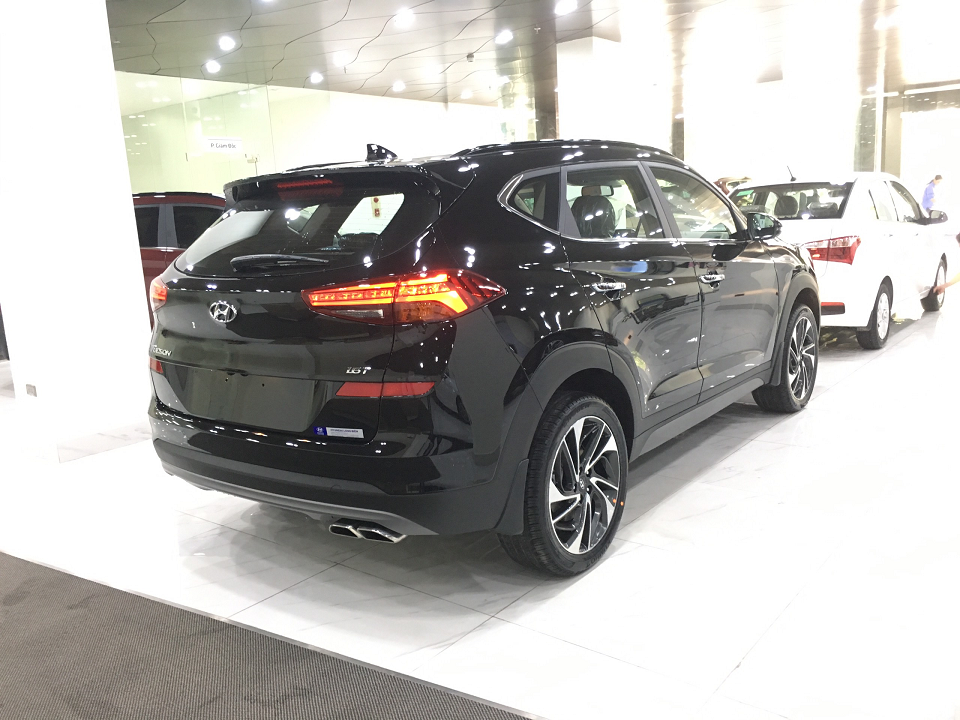 Đuôi xe Tucson Turbo