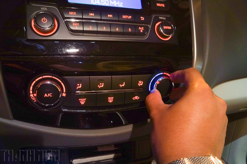 4 cách xử lý kính ô tô bị mờ khi trời mưa ẩm - ảnh 5